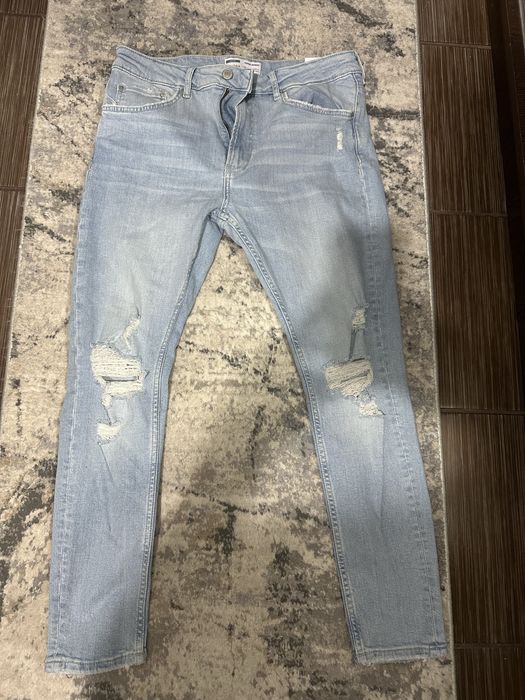 Blugi culoarea albastru