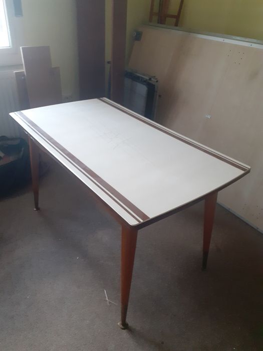 Vând Masă extensibilă și reglaj înălțime, 350 lei