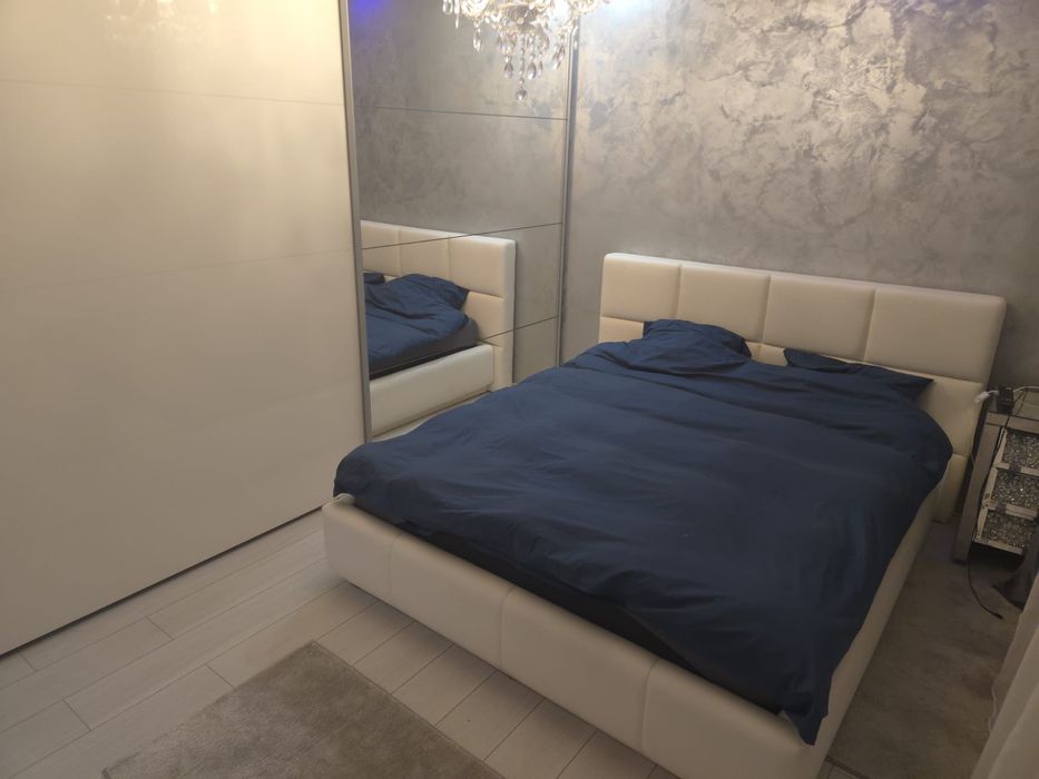 Inchiriez apartament cu 2 camere