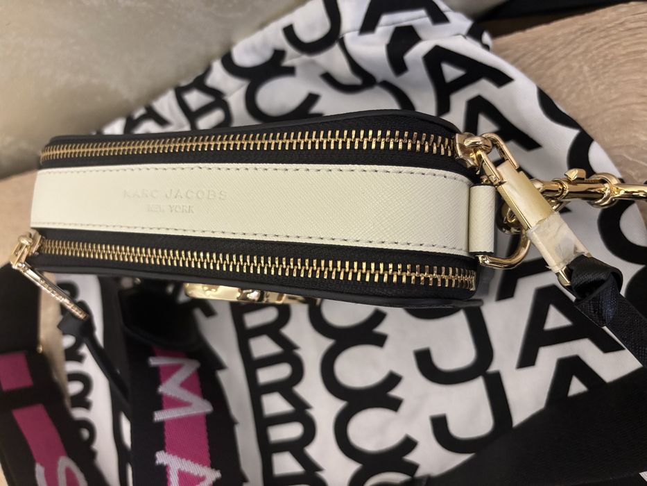 Оригинална чантичка Marc Jacobs