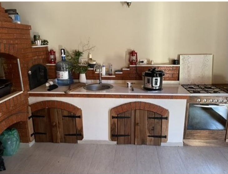 Usi pentru zona de gratar/foisor