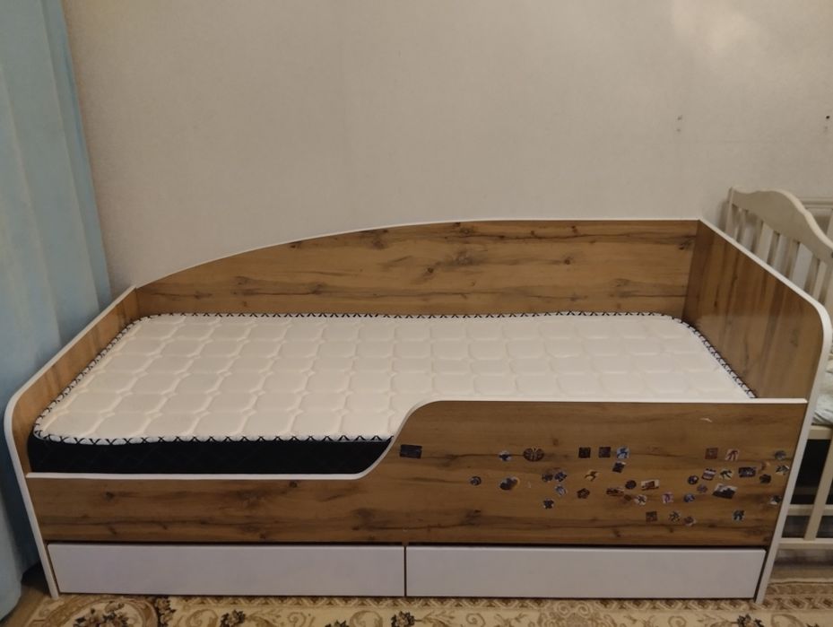 Продам кровать 190х80