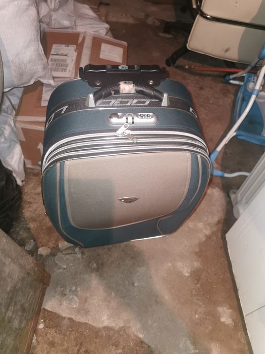 Дамска чанта куфари хладилна чанта и виж снимките