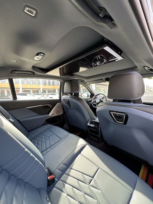 BMW i5 35 L 2024 +Доп. опции в наличаи от Terra Auto