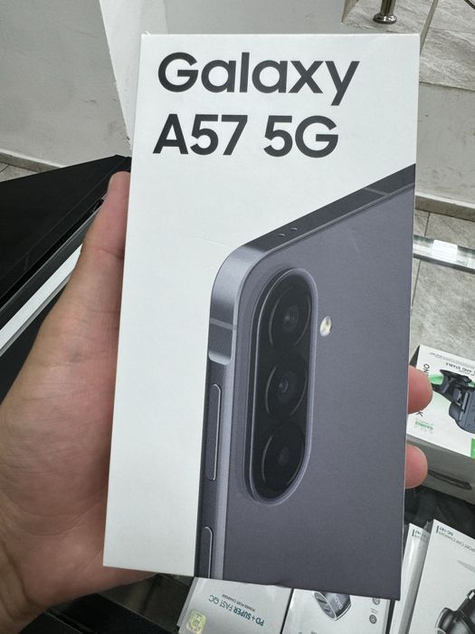 Samsung A57 5g.  8/256 g