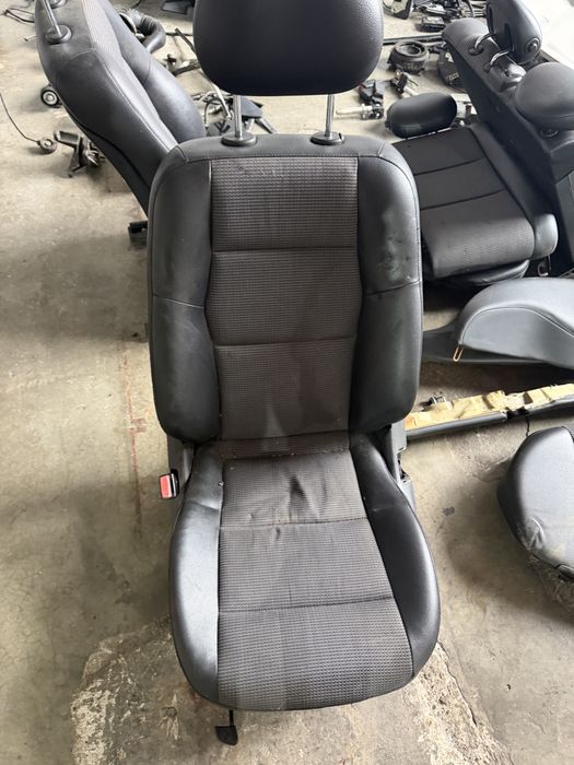 Interior mercedes c 2005 limuzina