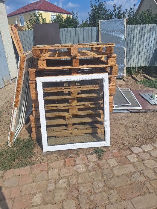 Продам пластиковые окна глухие