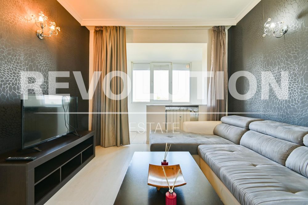 Дава се под наем Двустаен апартамент в София, Изток - 70 кв.м за 600 € - Снимка #1