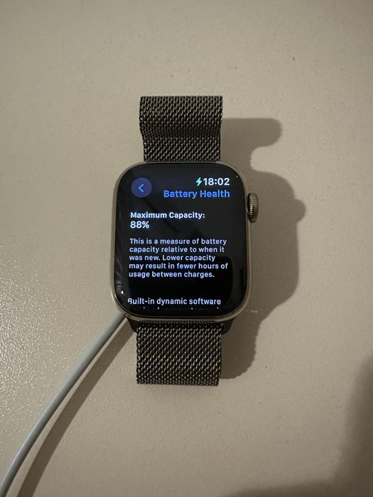 Apple Watch Series 8 Gold Stainless Steel 41mm (GPS + Cellular)