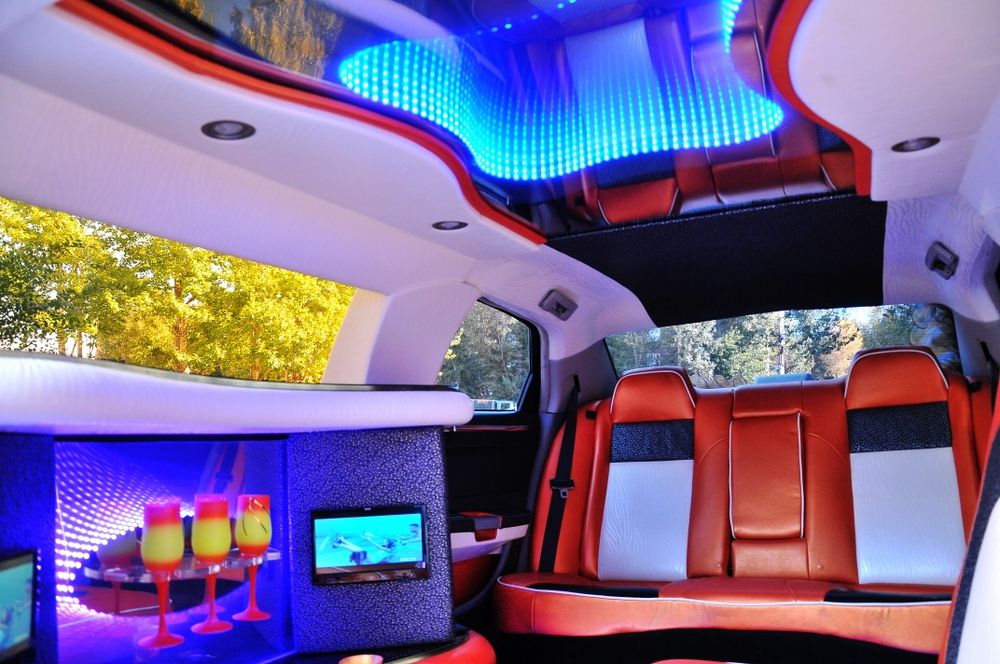 Лимузин CHRYSLER 300c