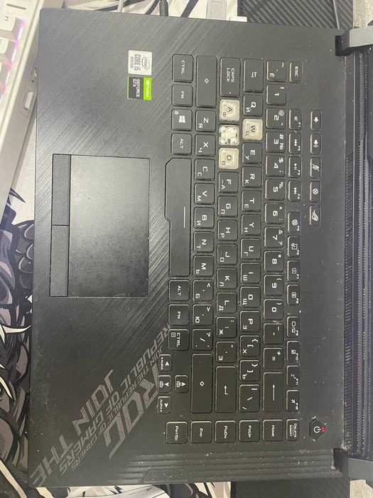 Ноутбук ASUS ROG Strix G512LI