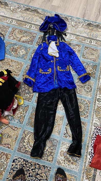 Продам костюмы детские карнавальные