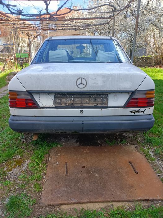 На части Мерцедес 124 200 D