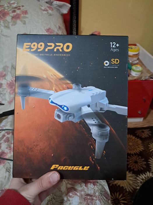 Продавам дрон E99 PRO