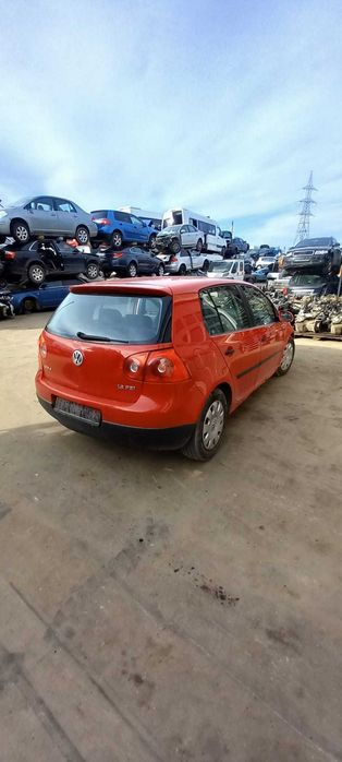 Golf 5 / 1.6 BAG  / Dezmembrez/Dezmembram
