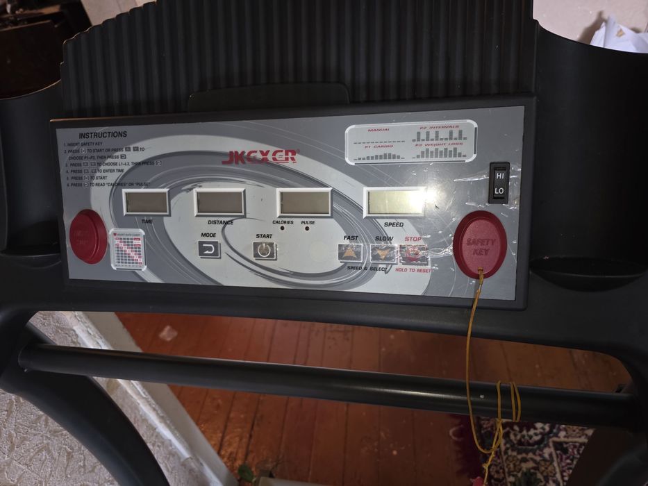 Беговая дарожка сотилади