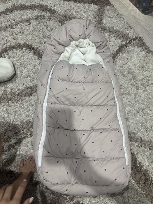 Продам детские комбинезоны