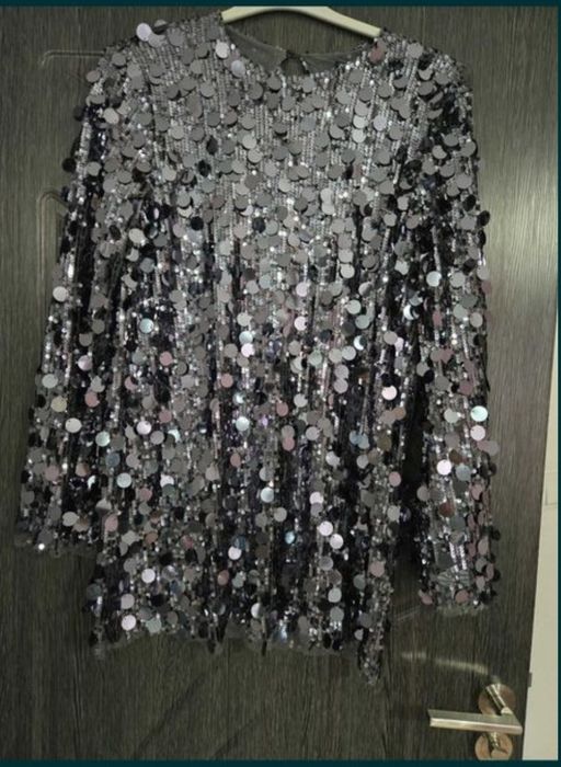 Zara страхотна рокля с пайети