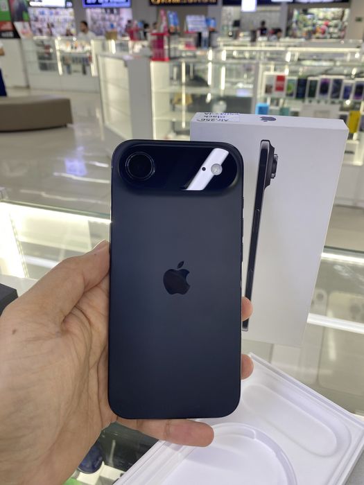 Продам iPhone Air