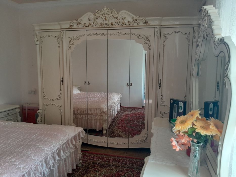 Спальный гарнитур