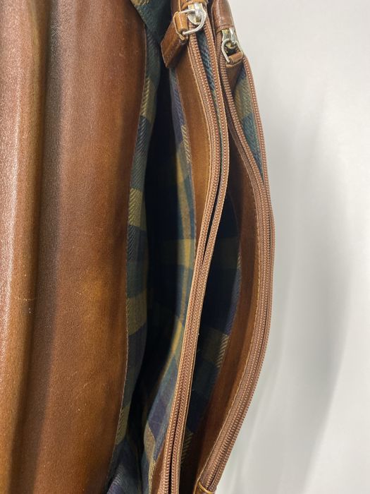 Кожаный портфель