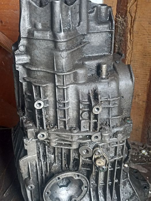 Продам коробку от ауди 100 с4