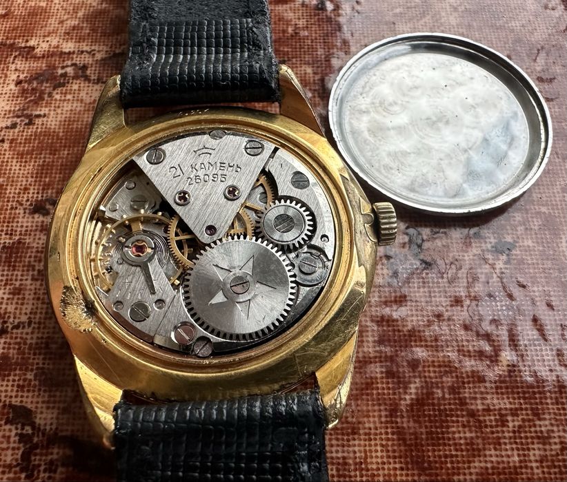 Сьветски механичен часовник Ракета  позлатена 20,балтика,60-70 години