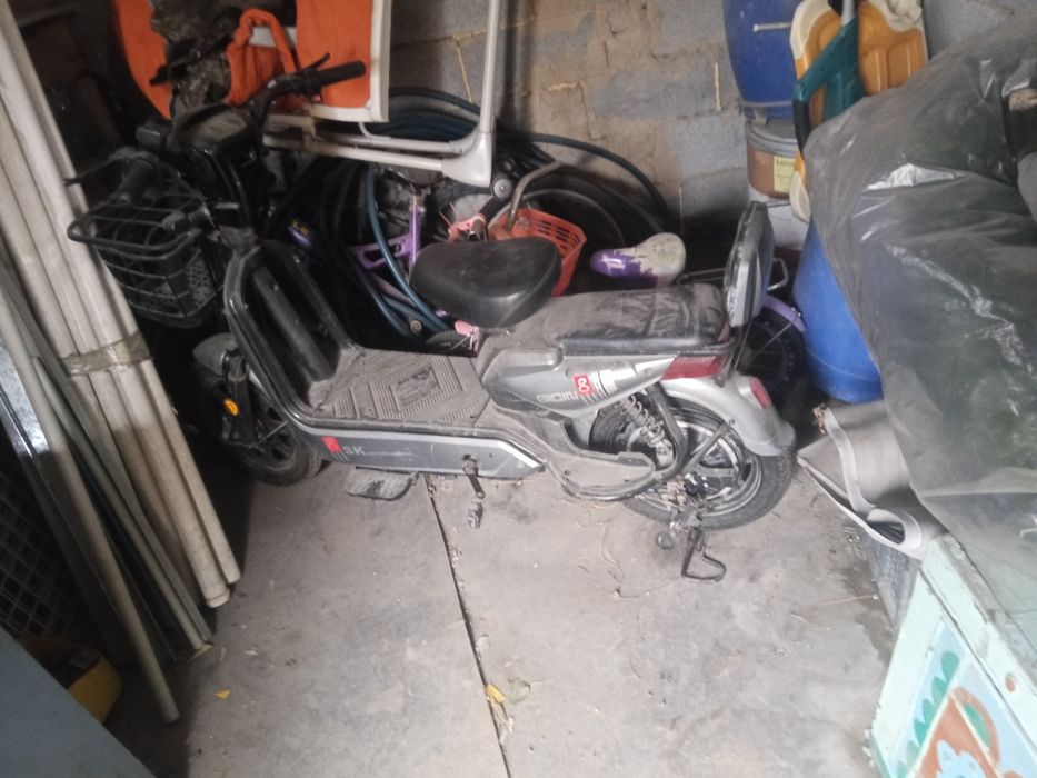 Скутер электрическии