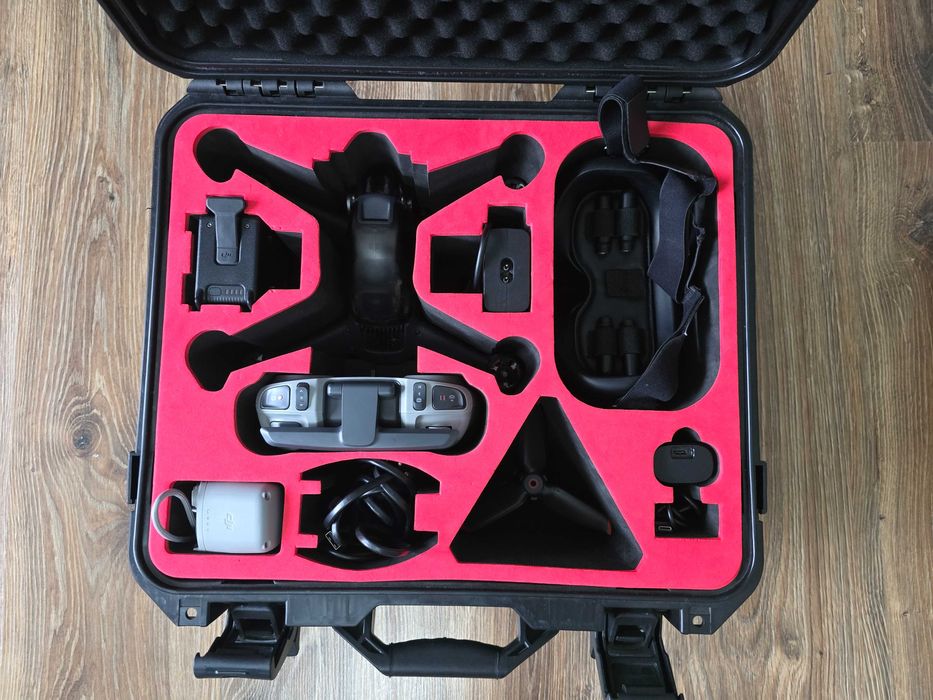 DJI FPV дрон комплект + специален твърд куфар