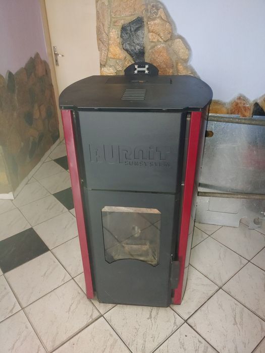 Пелетна камина с водна риза Burnit Comfort 25 kw