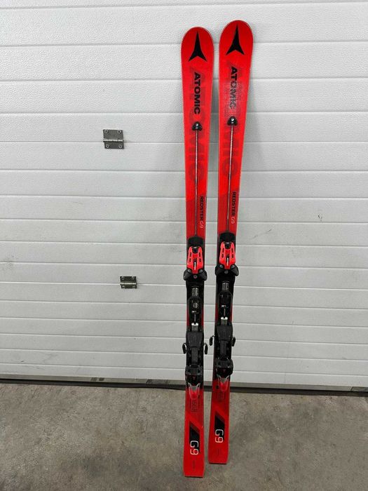 Schiuri Atomic Redster G9 Titanium Powered 166cm