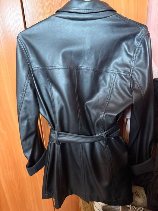 Кожено палтенце хс /с размер ново