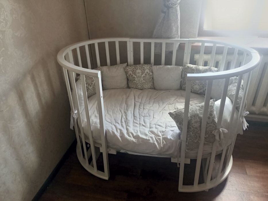 Продам манеж трансформер 7в1 с колесиками