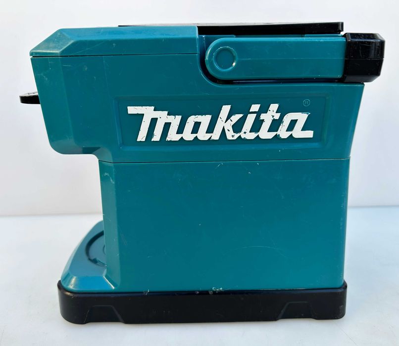 Makita DCM501 - Акумулаторна кафемашина