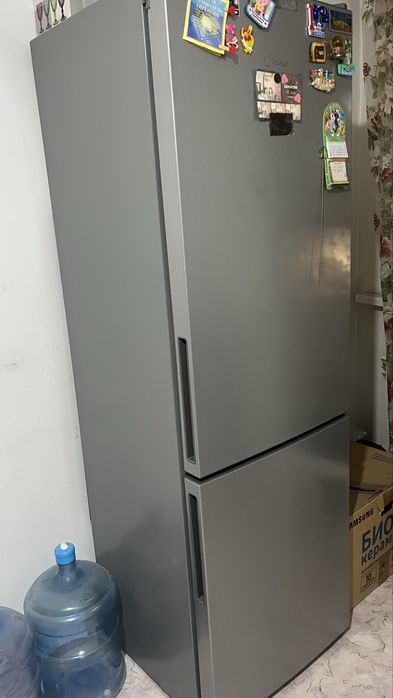 Холодильник indesit