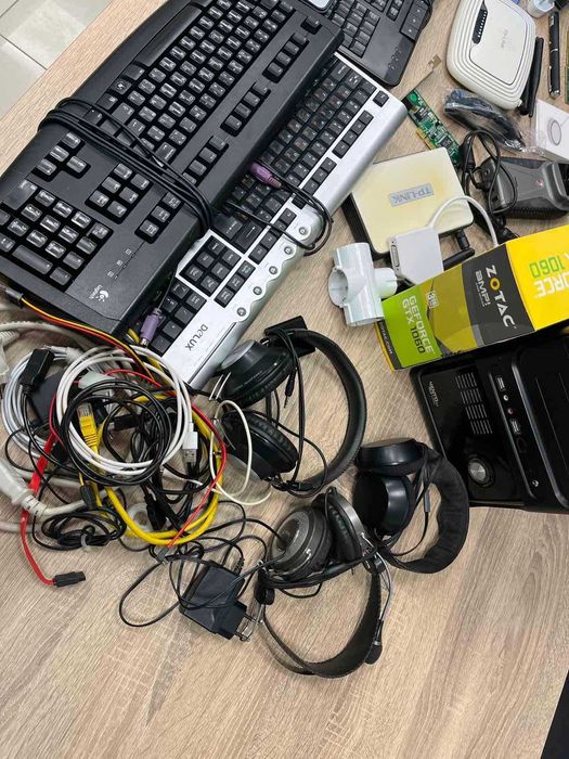 ПРОМО ЛОТ Intel/Apple/nVidia/батерия/колонки/клавиатура/рутер/слушалки