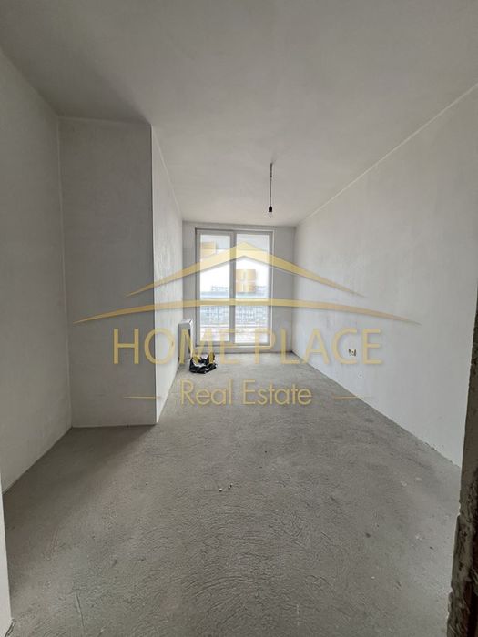 Продава се Многостаен апартамент в Варна, Левски - 200 кв.м за 967 €/кв.м - Снимка #2