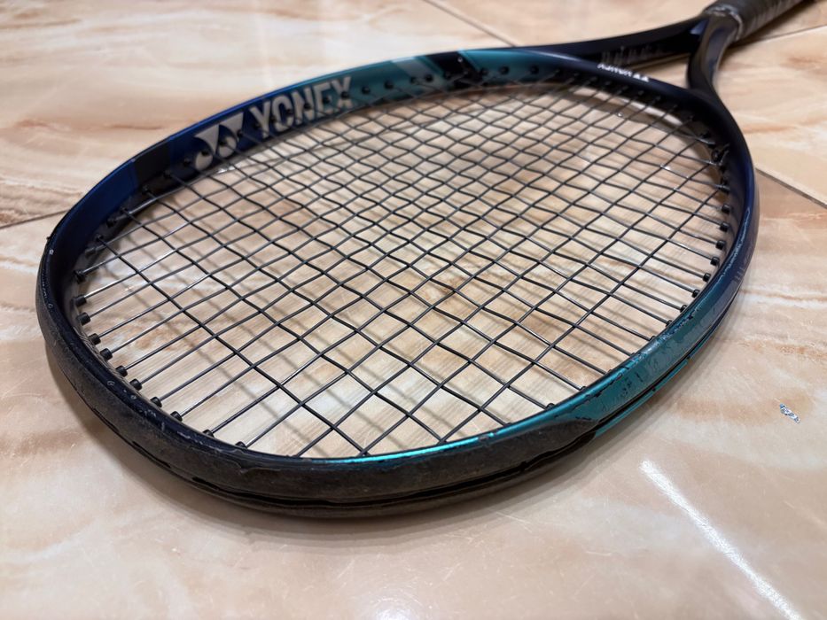 Yonex EZone 100(грип 2), 285гр.