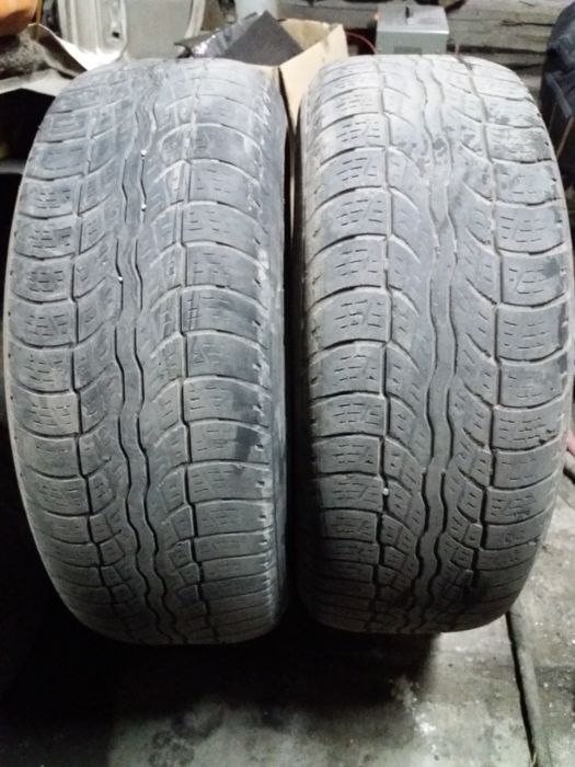 Пара б у покрышек