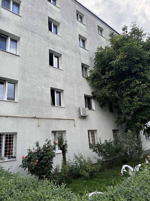 Inchiriez Garsoniera , zona Astra , camera camin