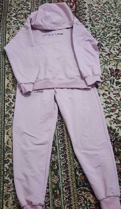 Красивое худи грязно-розовый цвет