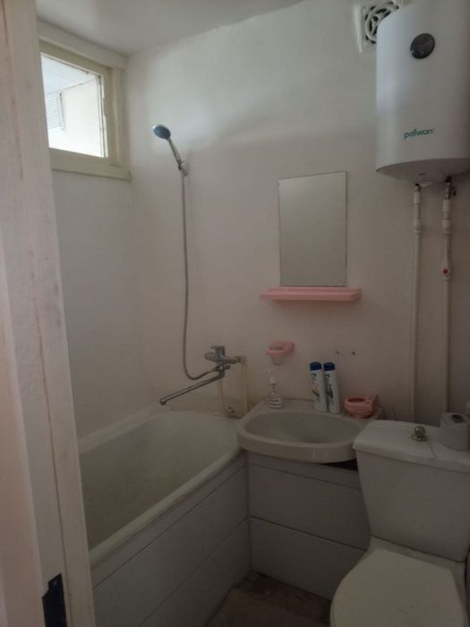 Срочно 1 хонали квартира сотилади!!!