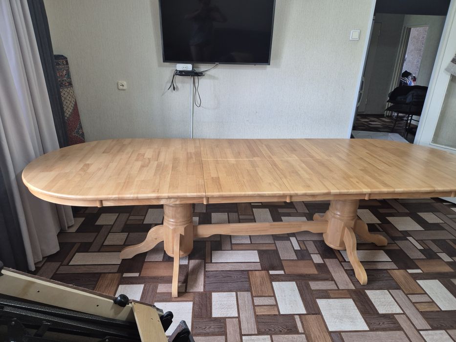 Стол малайзискии