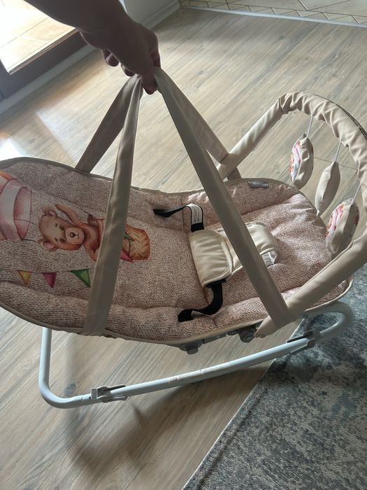 Шезлонг за бебе бежов