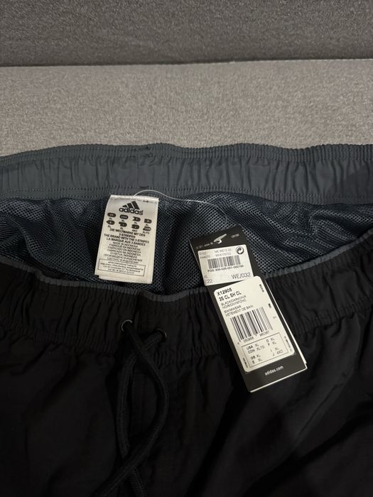 Спортни къси панталони adidas XL