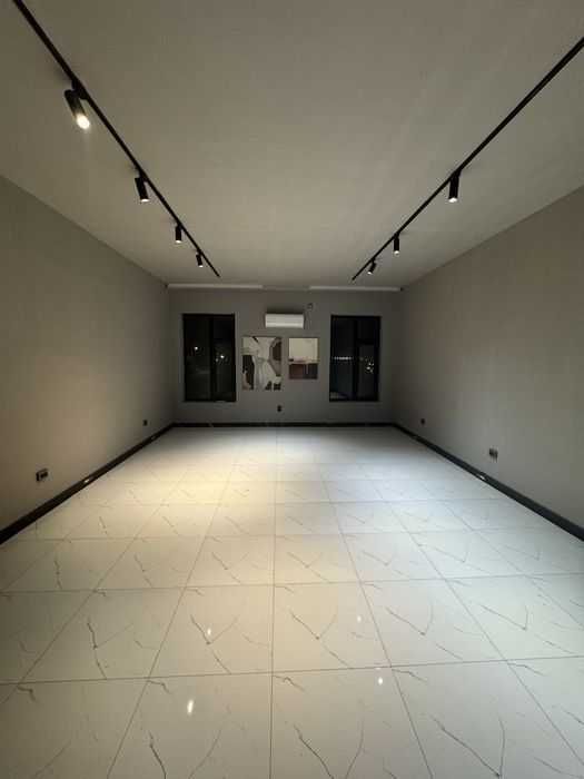 Срочно! Сдается готовый Шоурум с высокой проходимостью | Новза (711)