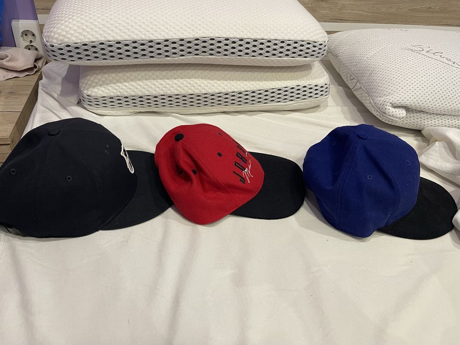 Шапки Nike Barcelona Jordan New Era Disney Uptempo Adidas Puma Diesel