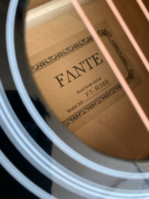 Продаю гитару в отличном состоянии