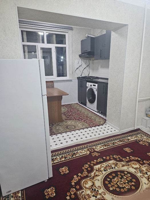 Срочно Аренда 2 комнаты 3 этаж, Микрорайон