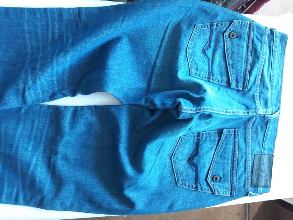 Blugi GUESS nr 34 originali